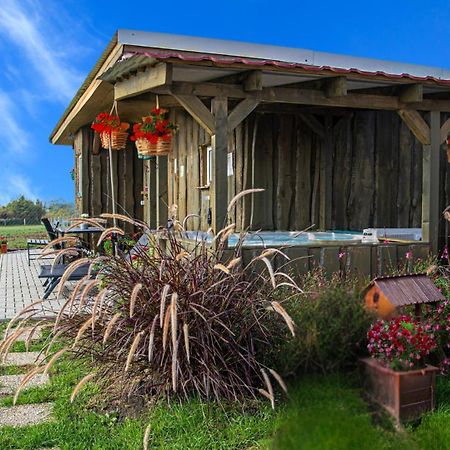 Romantic Jacuzzi Hideaway Near Heviz Rezi Eksteriør bilde